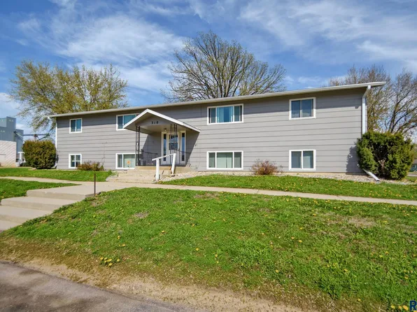 310 Jackson St., Valley Springs, SD 57068