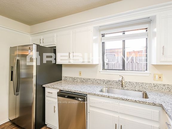 2nd image of 705 Palo Verde Ct