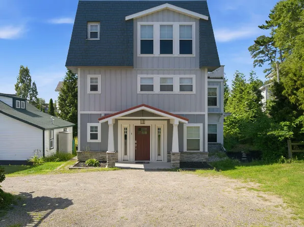 43 N Shore Dr, South Haven, MI 49090
