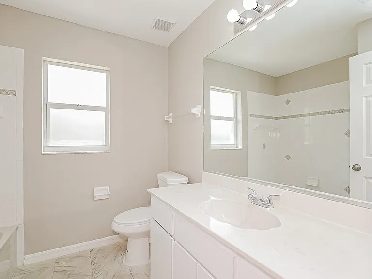 72 Long Meadow Ln — Photo 15