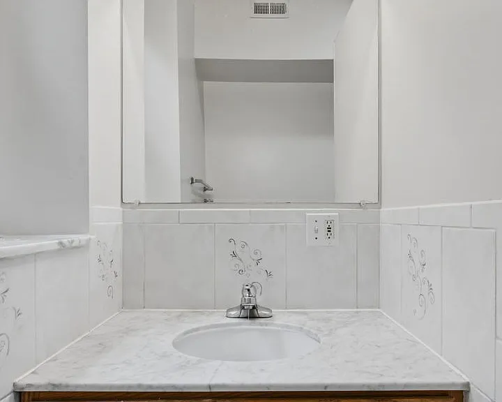 4943 S Washington Park Ct #2 — Photo 10