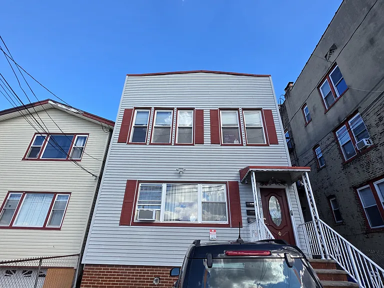 218 Seaview Ave #2F — Photo 1
