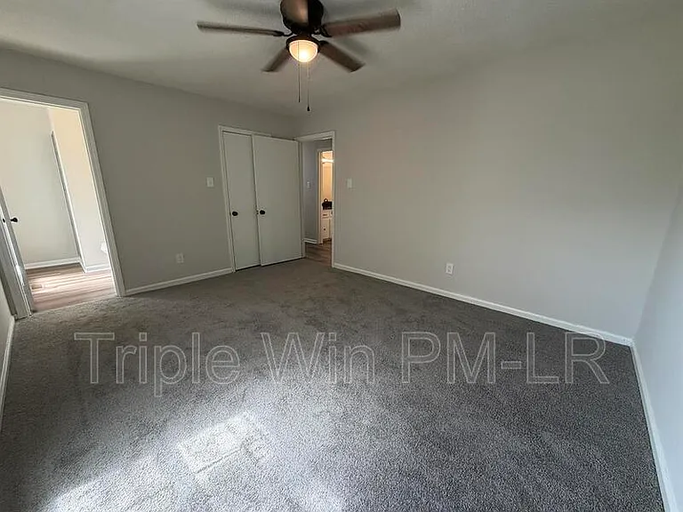 33 Single Oaks Dr — Photo 19