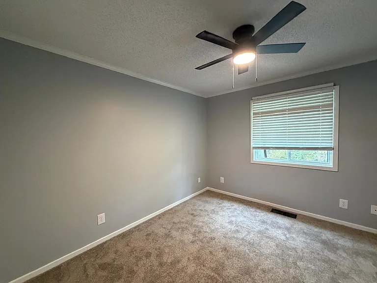 31 Canterbury Ct — Photo 26