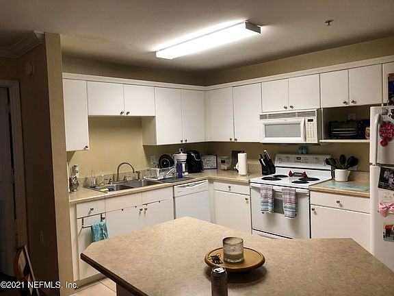 5th image of 3591 KERNAN Boulevard #705