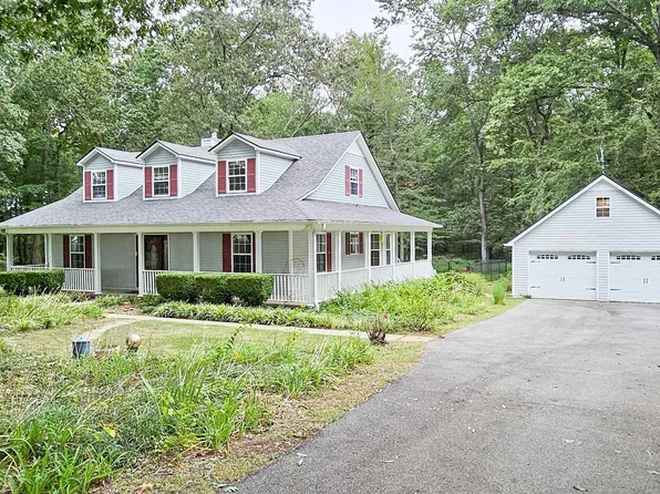 13715 Blackburn Rd, Athens, AL 35611