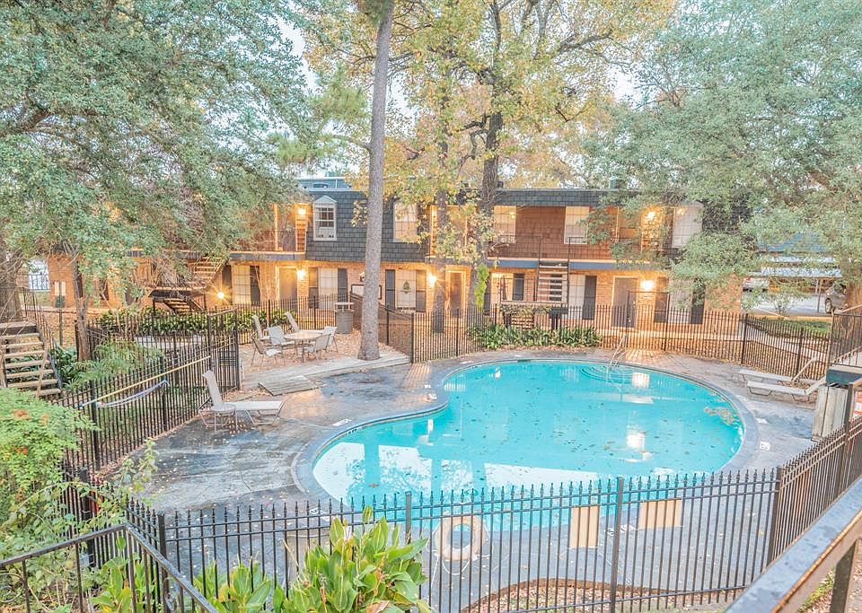 1st image of 9007 Gaylord Dr APT 34