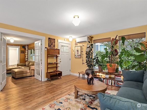 5th image of 3902 N Winnifred Street