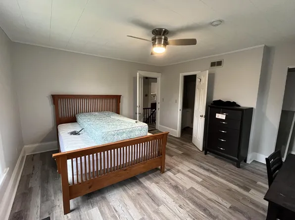 423 King Street - Naturalist, 423 King Streetnaturalist, Littleton, MA 01460