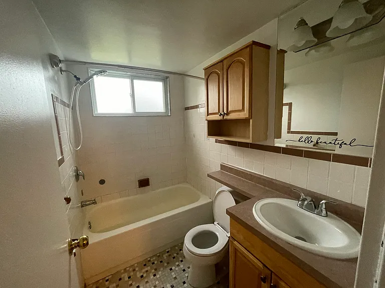 280 Watson Ave — Photo 5