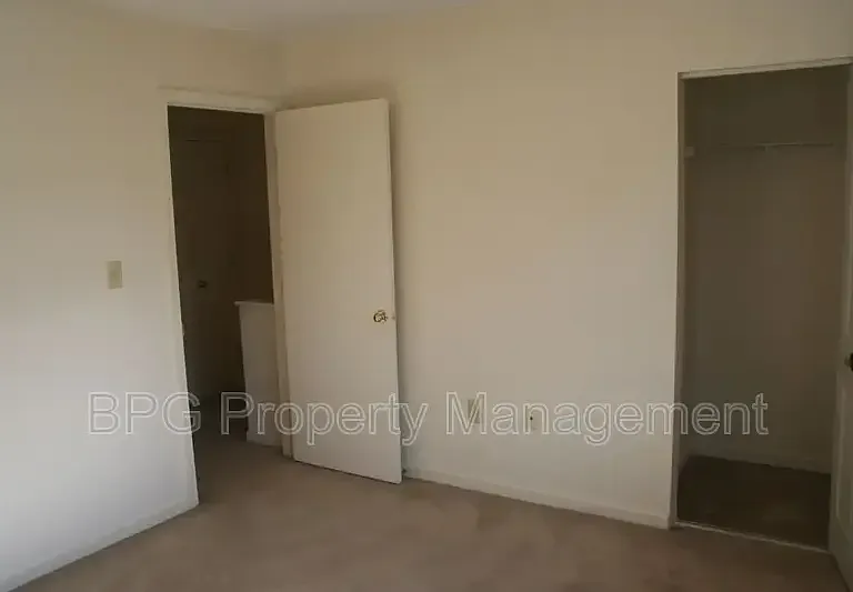 601 Hamlet Ave #D — Photo 11