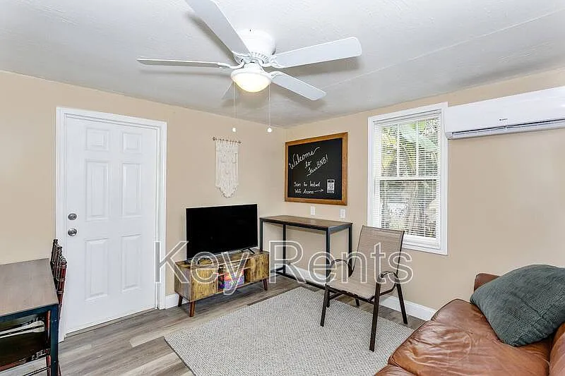 2 bed, 1.0 bath, 532 sqft, $1,650 — Photo 3