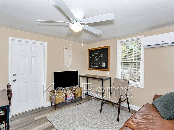 3rd image of 1003 Concordia Blvd