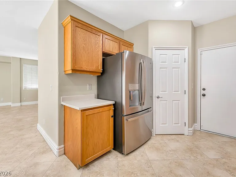 9731 Kampsville Ave — Photo 12