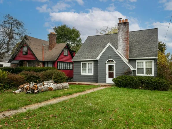 10 Cobbles St E, Elmira, NY 14905