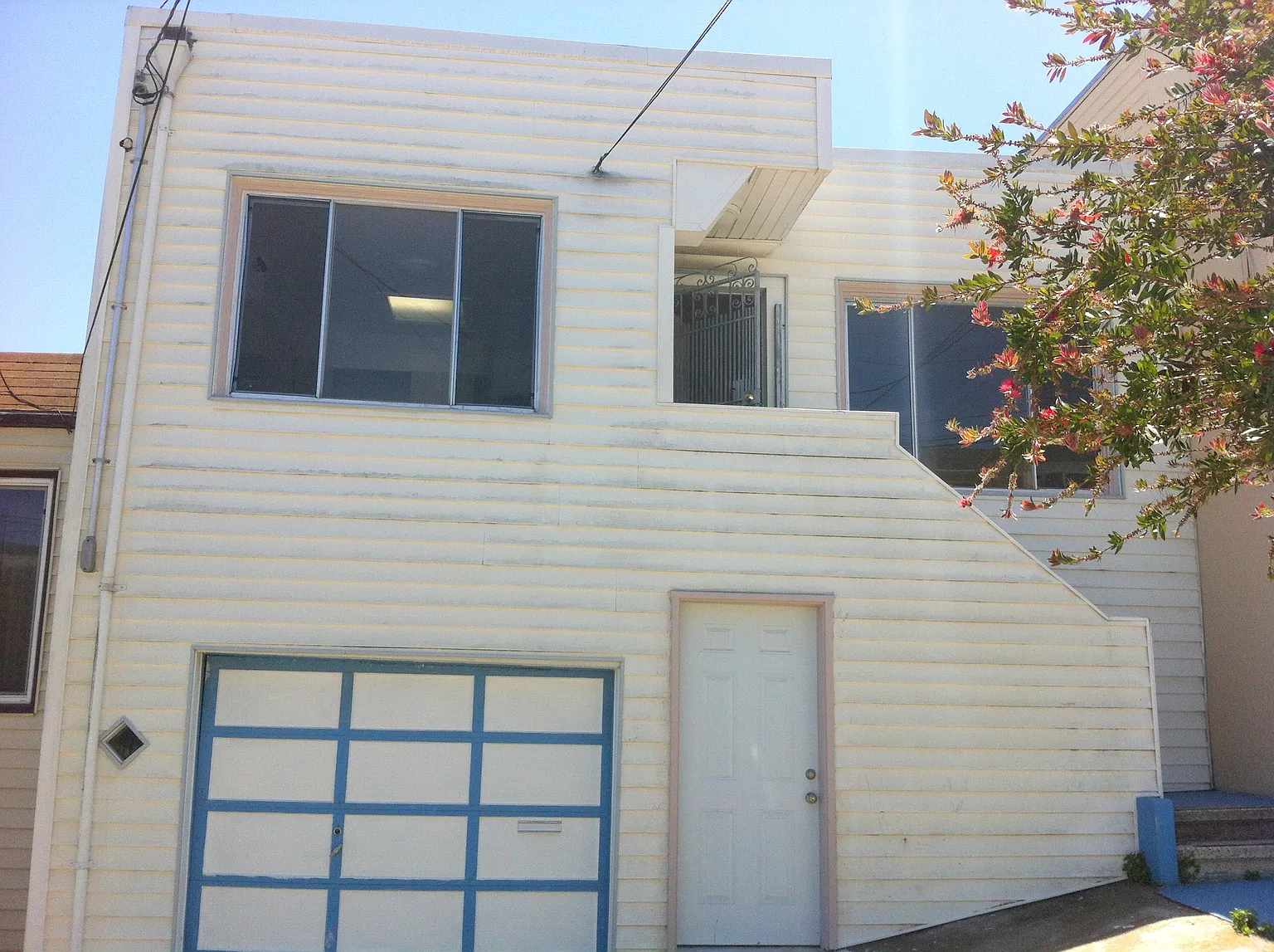 11 Maddux Ave photo 1