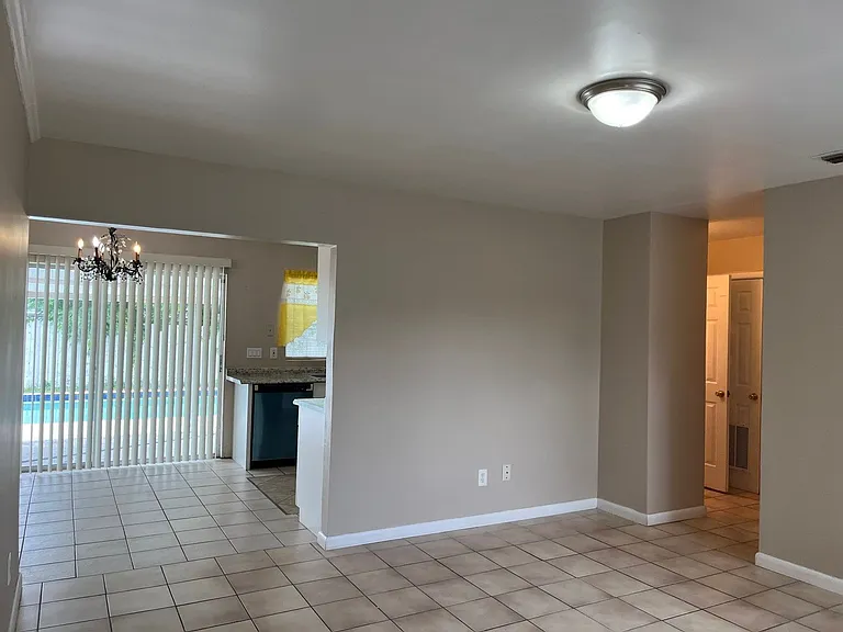 6119 Melbourne Ave — Photo 4