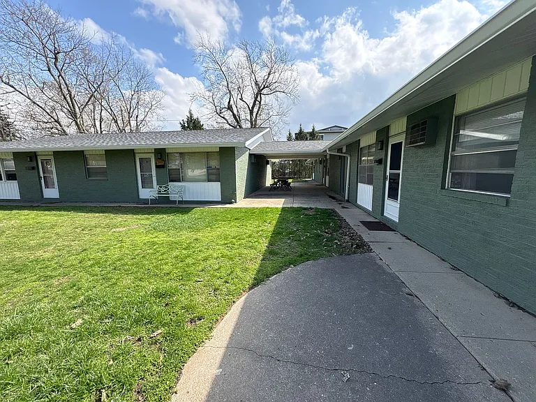 2310 N Oakwood Ave #2 — Photo 16