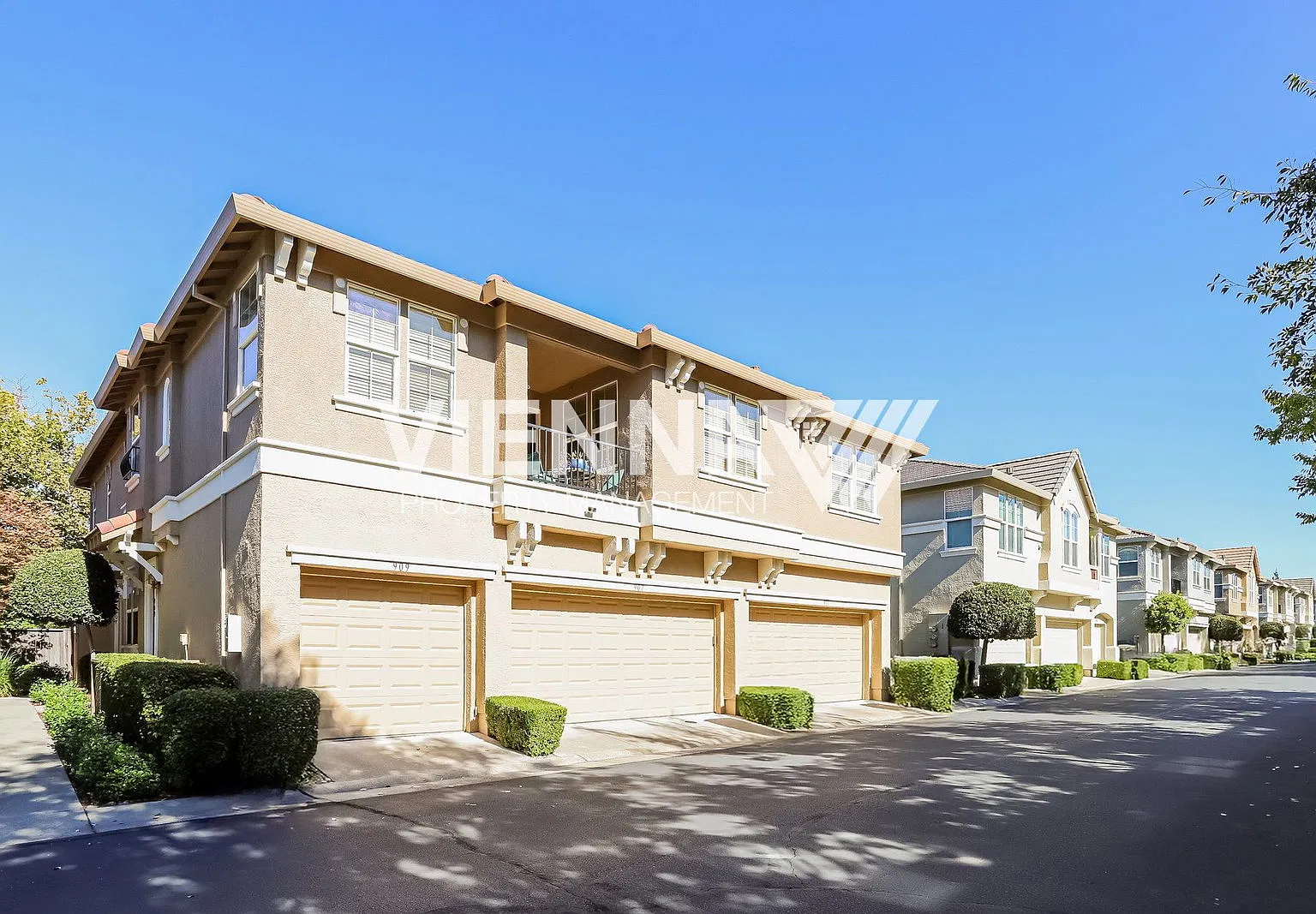 2 bed, 2.5 bath, 1490 sqft, $2,495 — Photo 1
