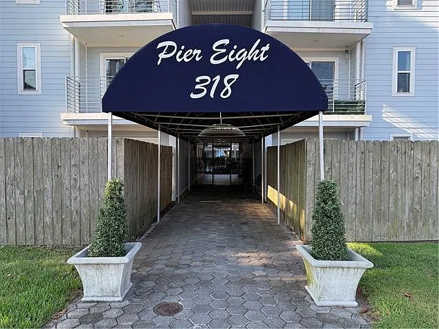 2 bed, 2.0 bath, 980 sqft, $1,650 — Photo 1