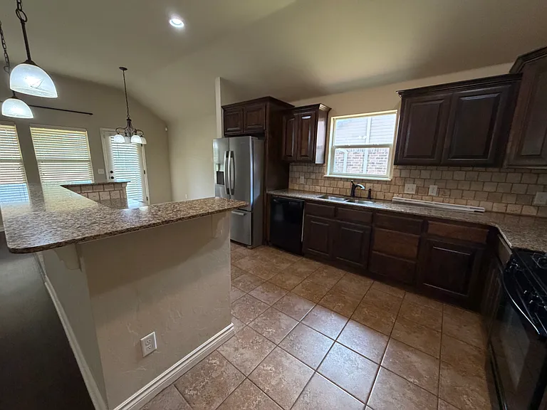 3420 Bear Mountain Dr — Photo 15