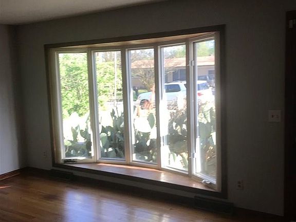 2nd image of 4004 Patty Ann Dr SW