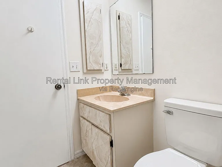 320 SW 3rd Pl #3 — Photo 22