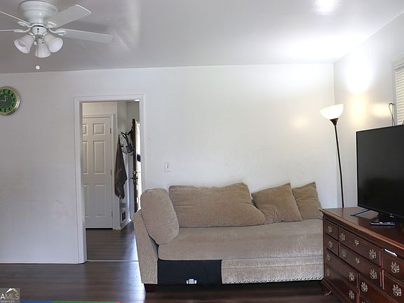 4th image of 3513 Larkspur Ter