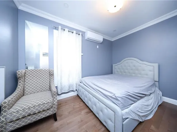 2154 East 23rd Street image 11 of 29