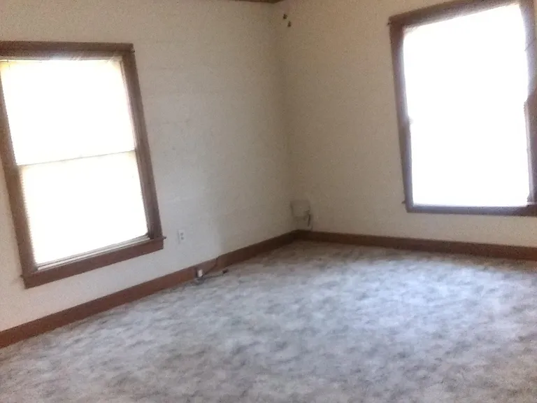 308 N Trinity St — Photo 11