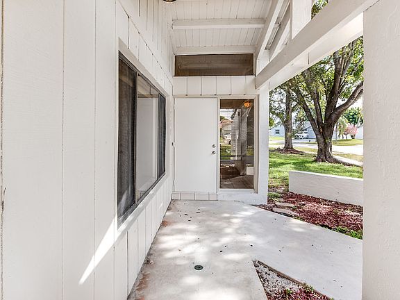 4th image of 5121 NW 26th Ct