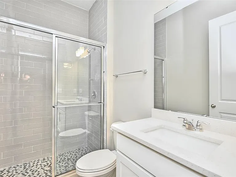 6427 Cyrils Dr — Photo 6
