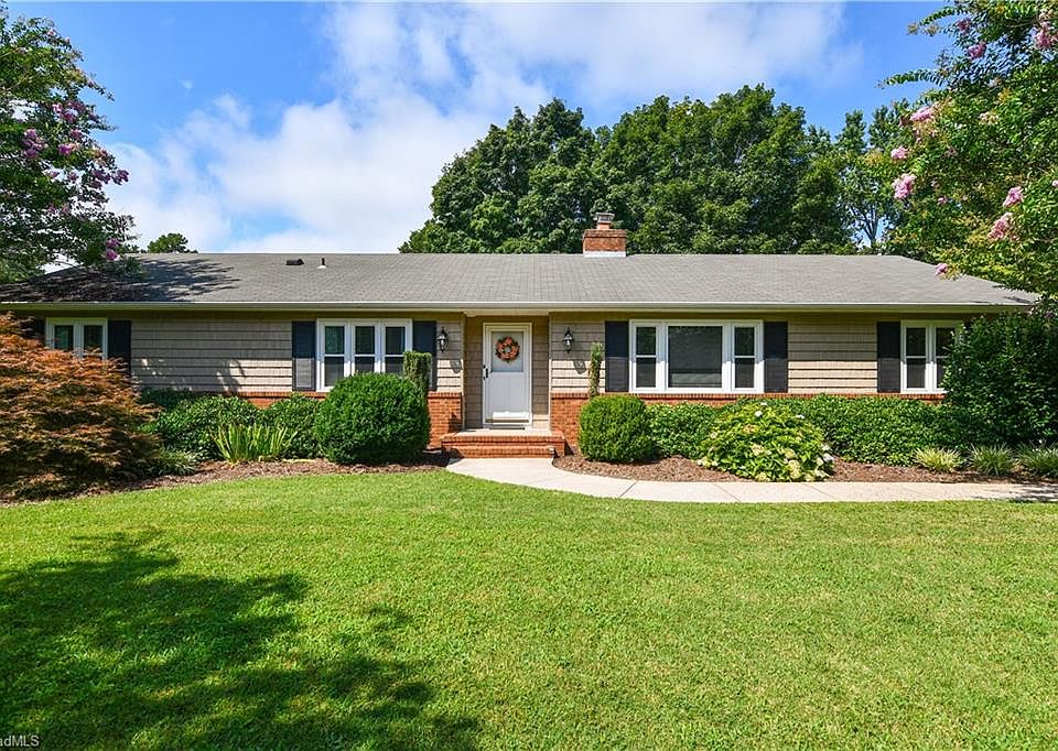 1st image of 4708 Edinborough Rd