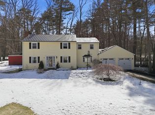 13 Woodlawn Dr, Sturbridge, MA 01566