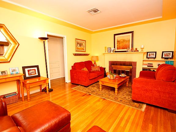 5th image of 611 E Grinnell Dr