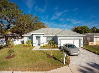 1341 Gooden Xing, Seminole, FL 33778