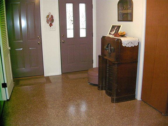 2nd image of 19162 Montrose Dr