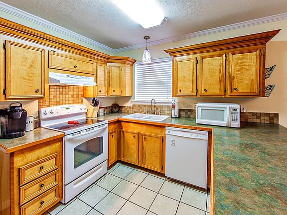5th image of 411 Woodfield Blvd