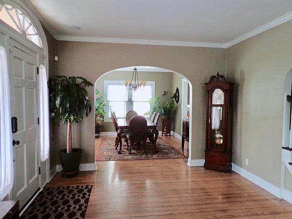 2nd image of 2006 Trevilian Way