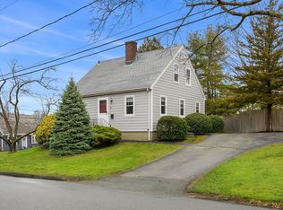 2 Girdler Rd, Marblehead, MA 01945