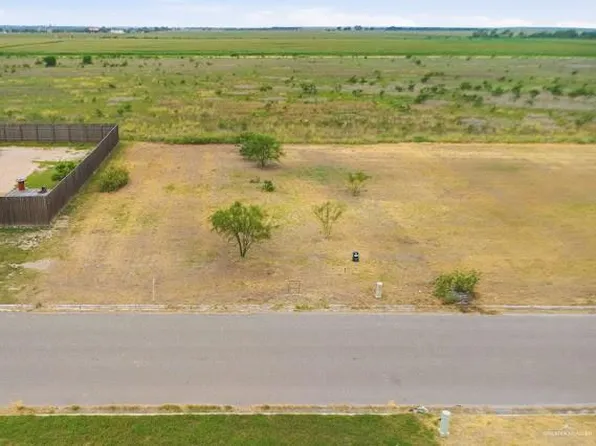 1021 W Gem Ave, Raymondville, TX 78580