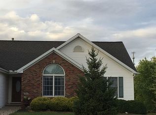 505 Cobble Creek Ln, Heyworth, IL