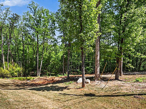 3rd image of 810 SW Maynard Rd Lot 3