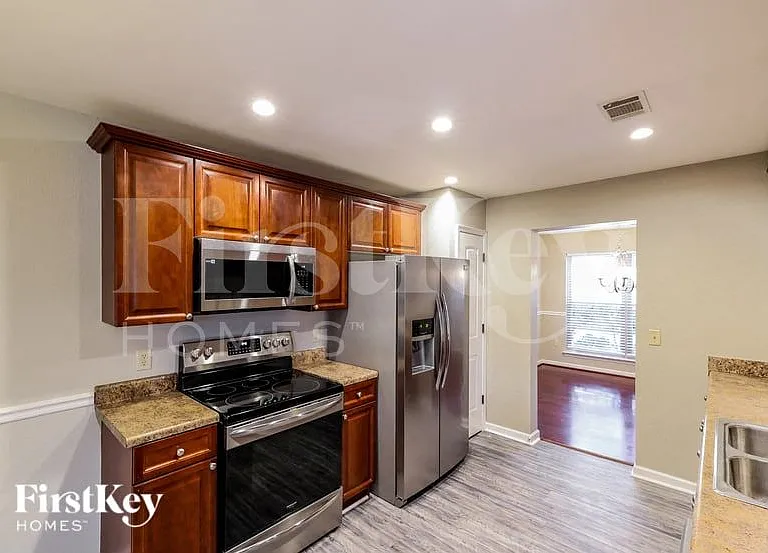 3630 Wind Ridge Ln — Photo 7