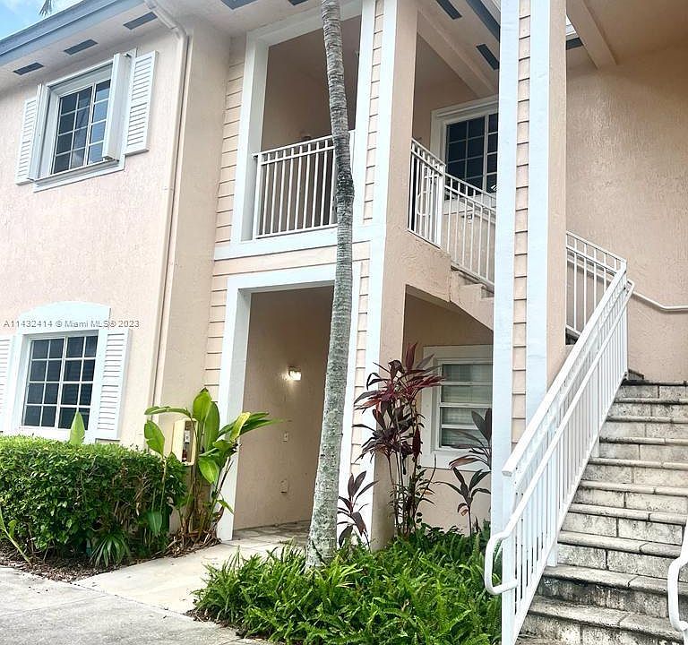 1st image of 376 NE 26th Ter #106