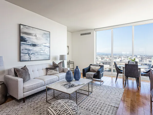 222 Broadway St APT 1407, Oakland, CA 94607