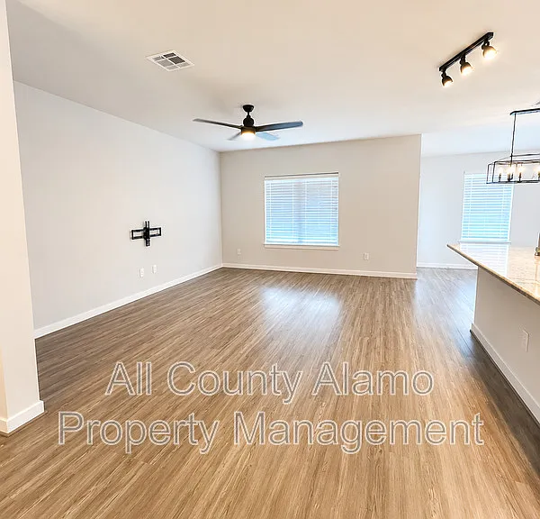 10542 Francisco Way — Photo 4
