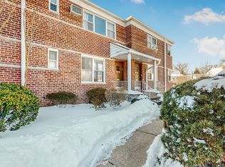198-18 Pompeii Ave #2, Hollis, NY