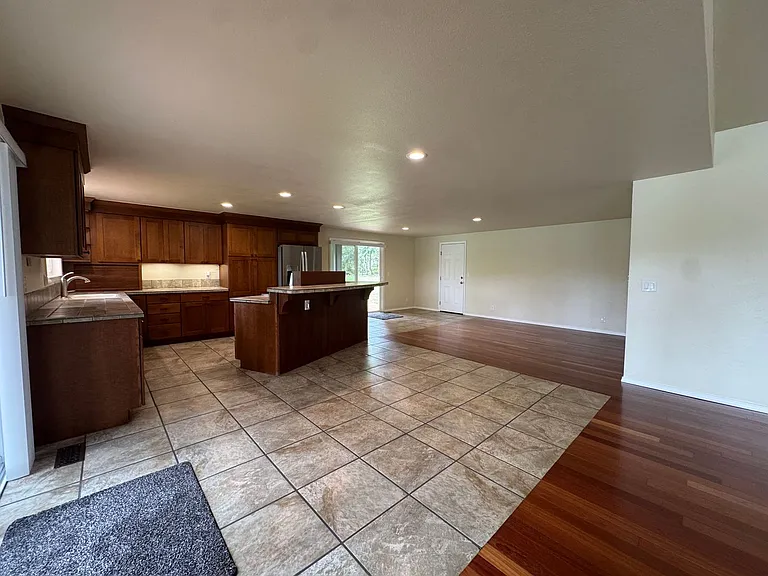15928 N Umpqua Hwy — Photo 11