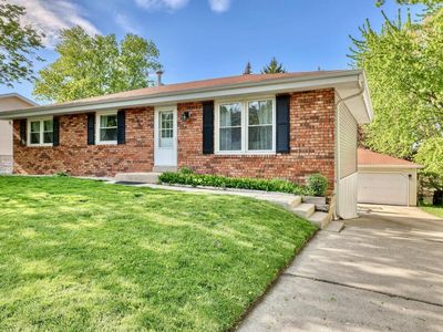 1960 Dixie DRIVE, Waukesha, WI, 53189